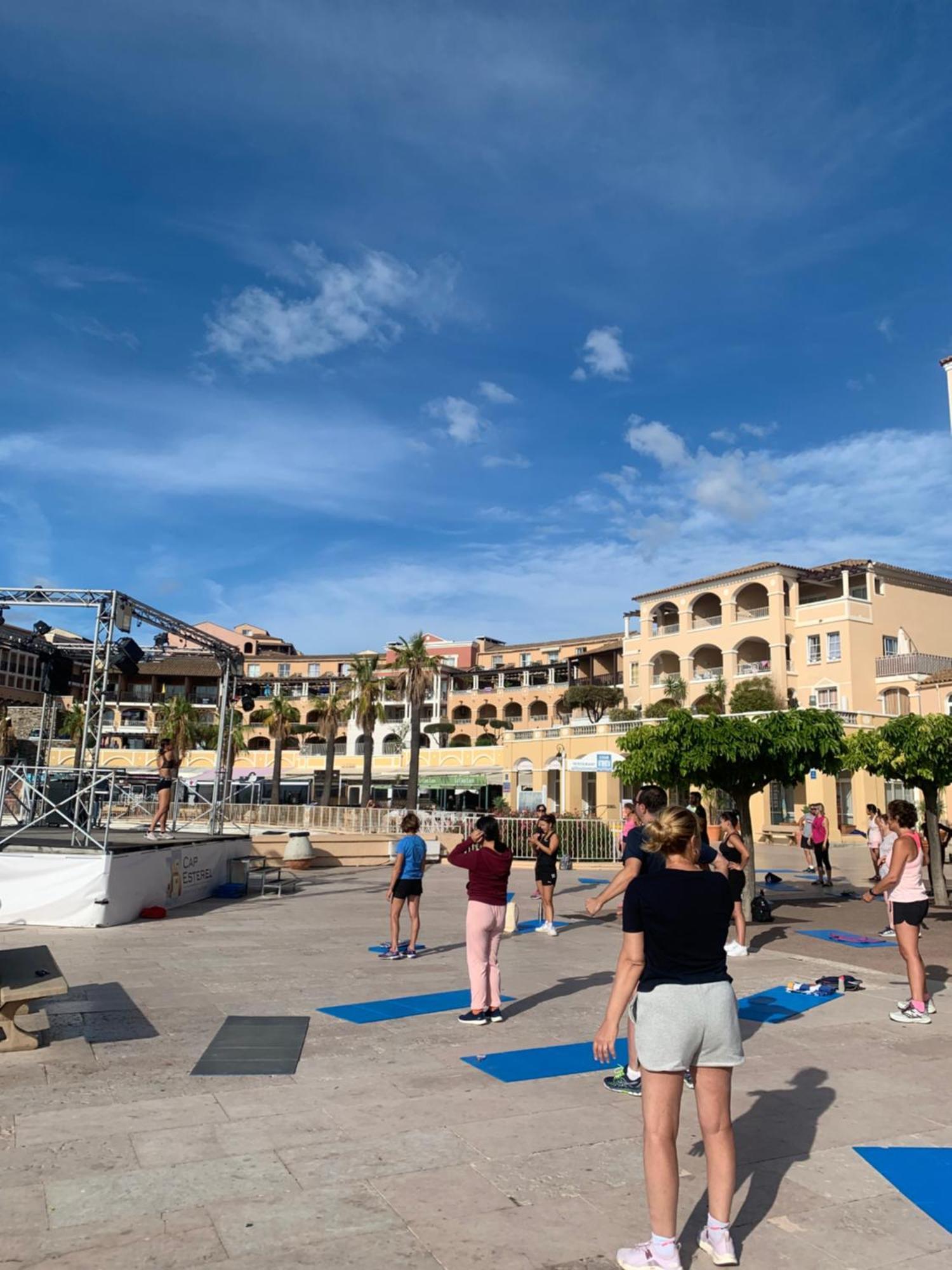 T2 En Rez De Jardin Privatif Cloture , Cap Esterel Pierre Et Vacances ,Piscine Chauffee Des Le 05 Avril Au 02 Novembre Saint-Raphaël 外观 照片