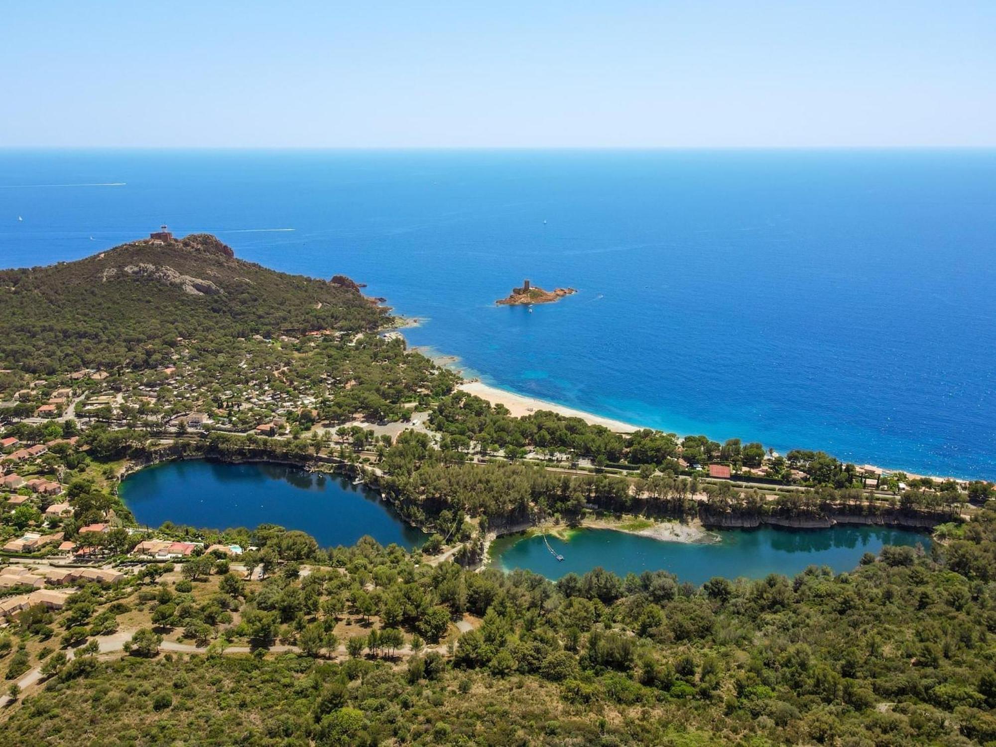 T2 En Rez De Jardin Privatif Cloture , Cap Esterel Pierre Et Vacances ,Piscine Chauffee Des Le 05 Avril Au 02 Novembre Saint-Raphaël 外观 照片