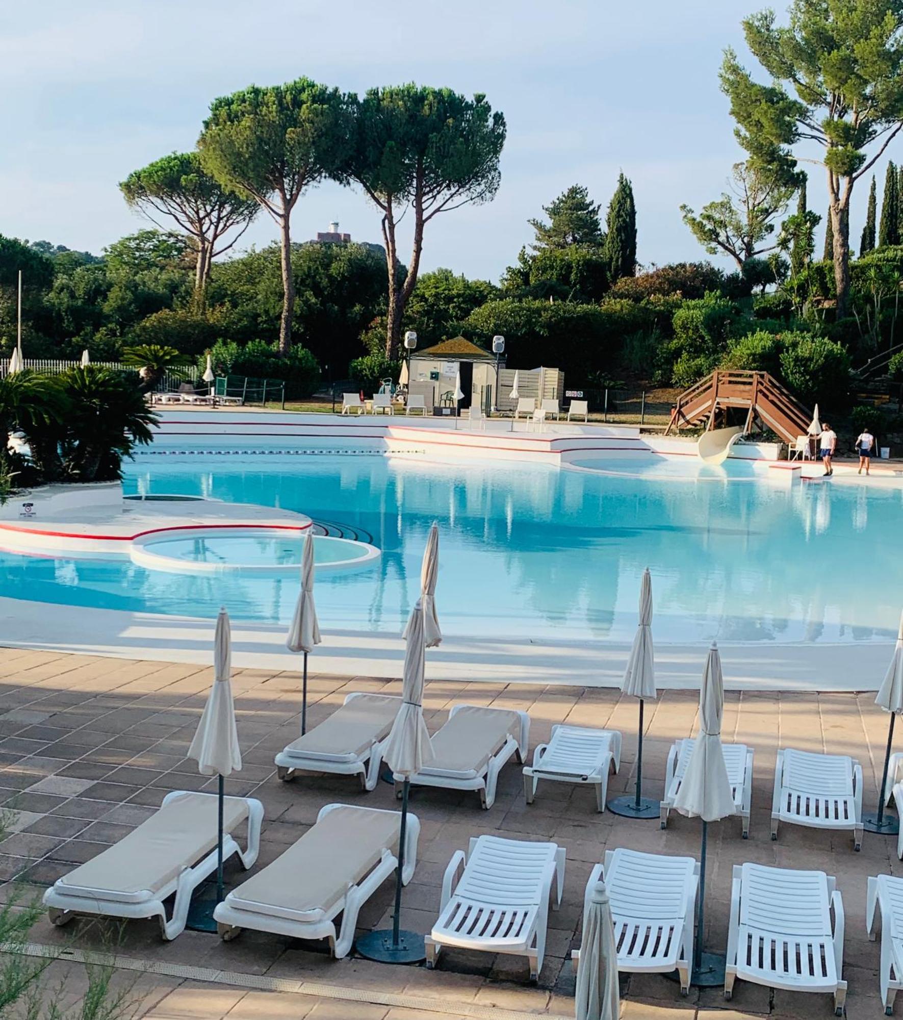 T2 En Rez De Jardin Privatif Cloture , Cap Esterel Pierre Et Vacances ,Piscine Chauffee Des Le 05 Avril Au 02 Novembre Saint-Raphaël 外观 照片